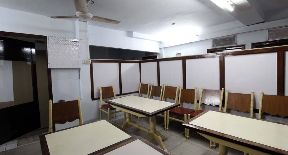 Hotel Neeru, New Delhi 5